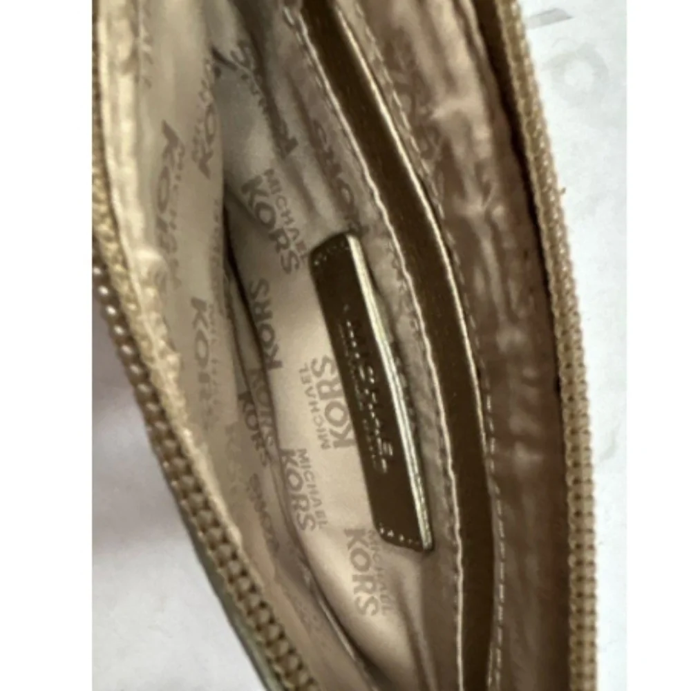 > Michael Kors Brown Wristlet